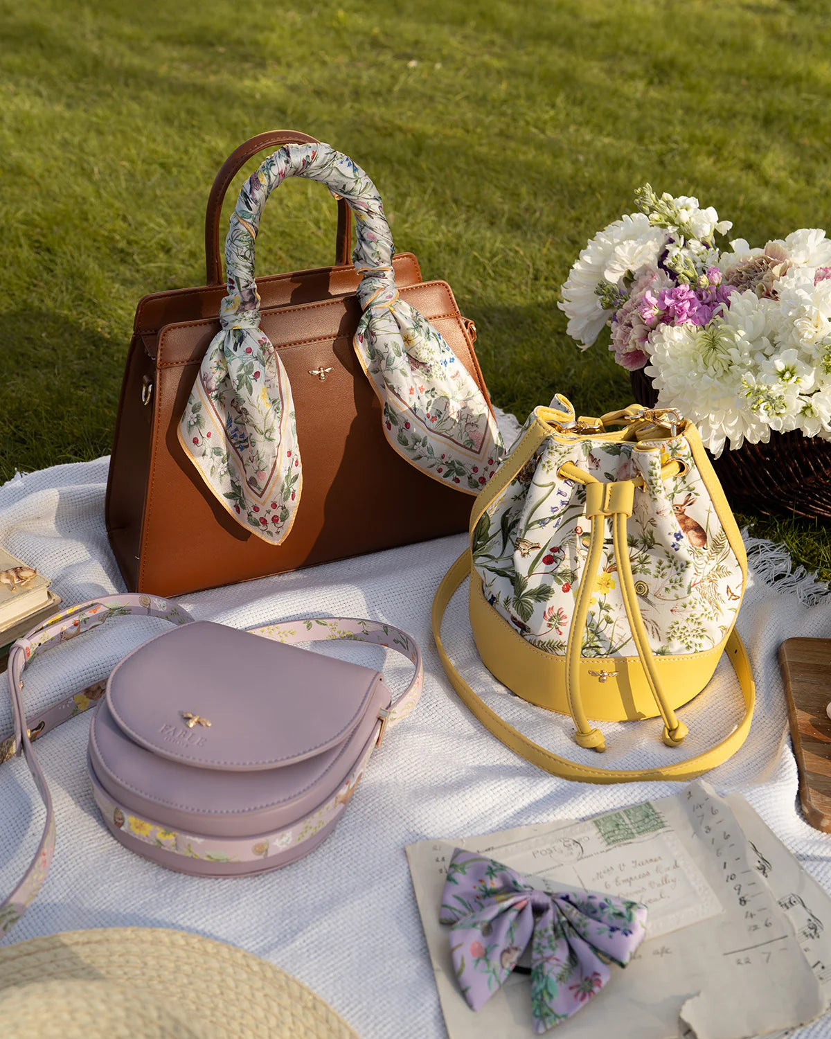 Totes, Purses and Handbags