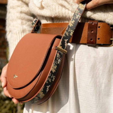 Fable England - FABLE A Night's Tale Saddle Purse Tan
