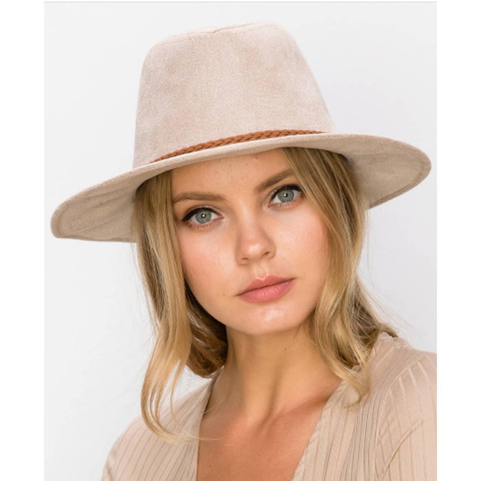 Queens INC - FEDORA HAT SUEDE BRAID: SAND / ONE SIZE