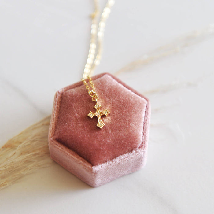 Oh So Lovely - Gold cross necklace, Rosa