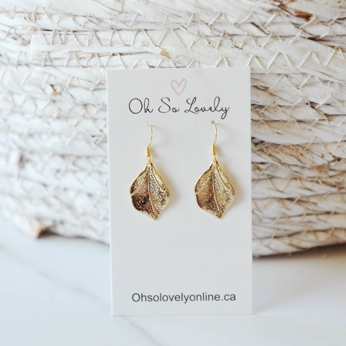 Oh So Lovely - Andie Leaf Drop Earrings : Matte Silver