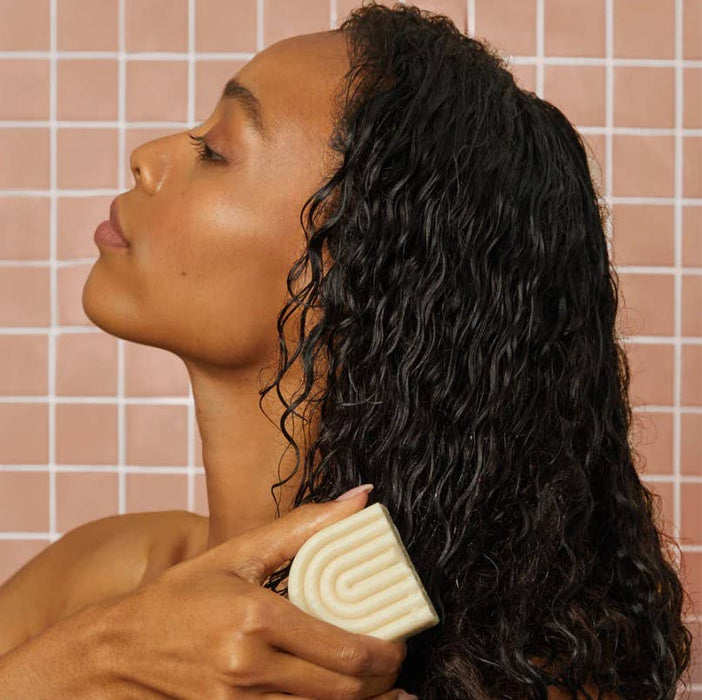Coconut Conditioner Bar – Deep Hydration Solid Conditioner with Tropical Moisture & Plant-Based Oils (Vegan, Plastic-Free, Long-Lasting)