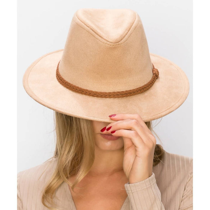 Queens INC - FEDORA HAT  SUEDE BRAID: SAND / ONE SIZE