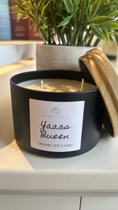 Blue Lotus Candle (6 oz) - Yaaas Queen (Ocean Mist & Driftwood Scent)