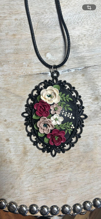 Lala Terre Pendant